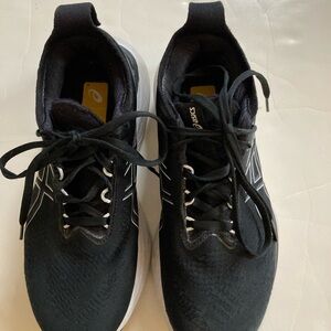 ASICS Womens gel nimbus 25 size 8 EUC black